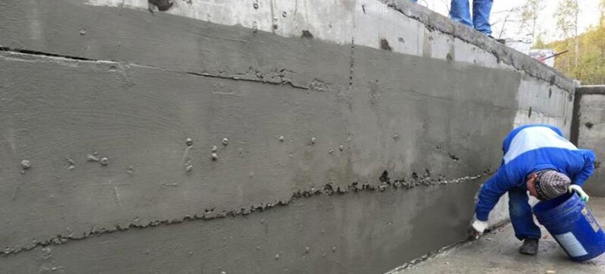 Plaster waterproofing of the basement from groundwater